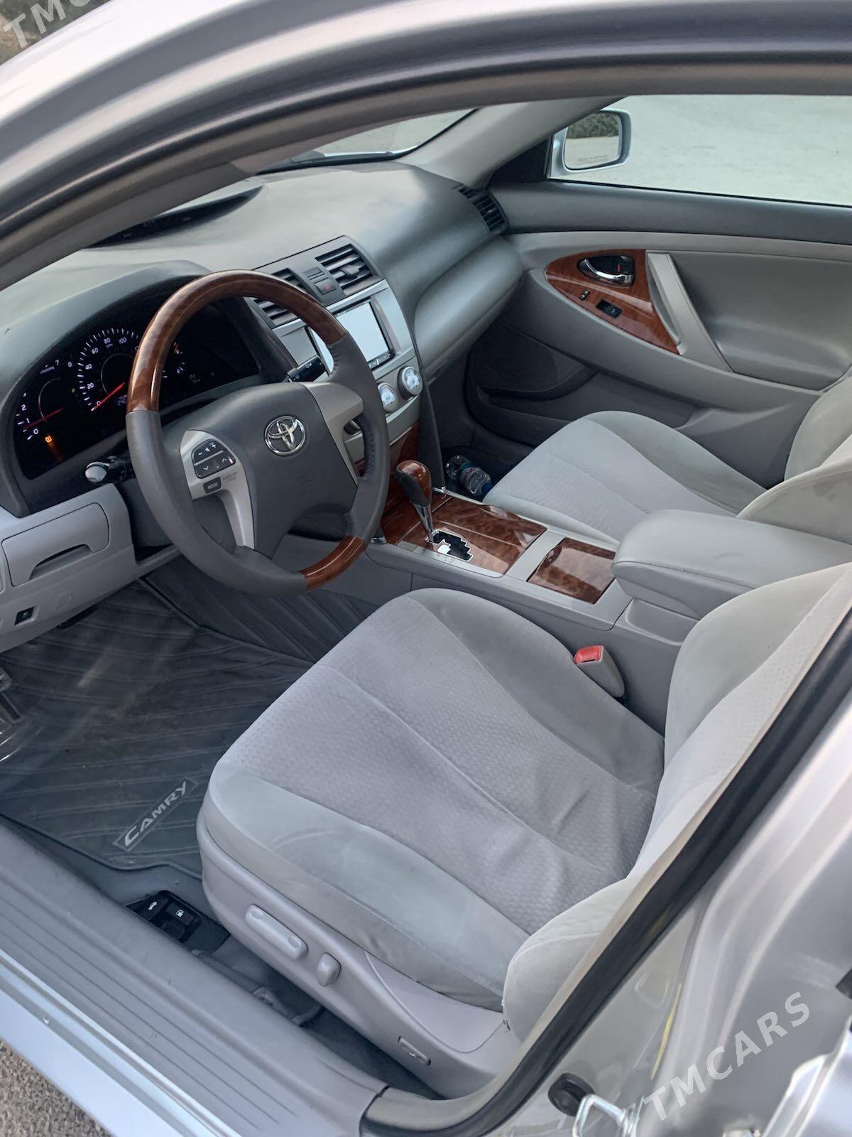 Toyota Camry 2010 - 235 000 TMT - Ашхабад - img 8