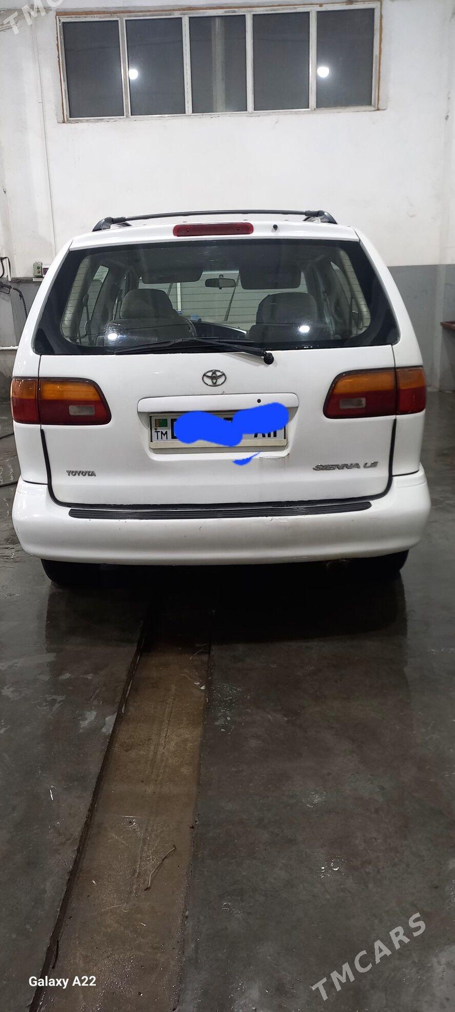 Toyota Sienna 2000 - 175 000 TMT - Мары - img 3