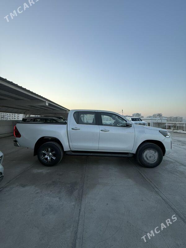 Toyota Hilux 2025 - 686 000 TMT - Ашхабад - img 3