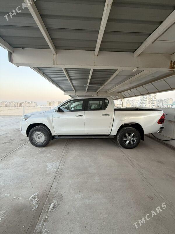 Toyota Hilux 2025 - 686 000 TMT - Ашхабад - img 2