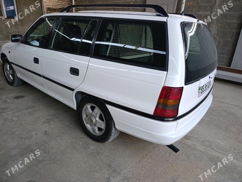 Opel Astra 1995 - 65 000 TMT - Бахарден - img 2