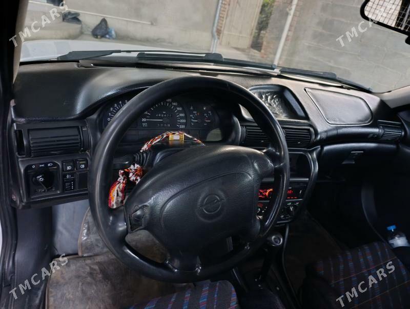 Opel Astra 1995 - 65 000 TMT - Бахарден - img 3