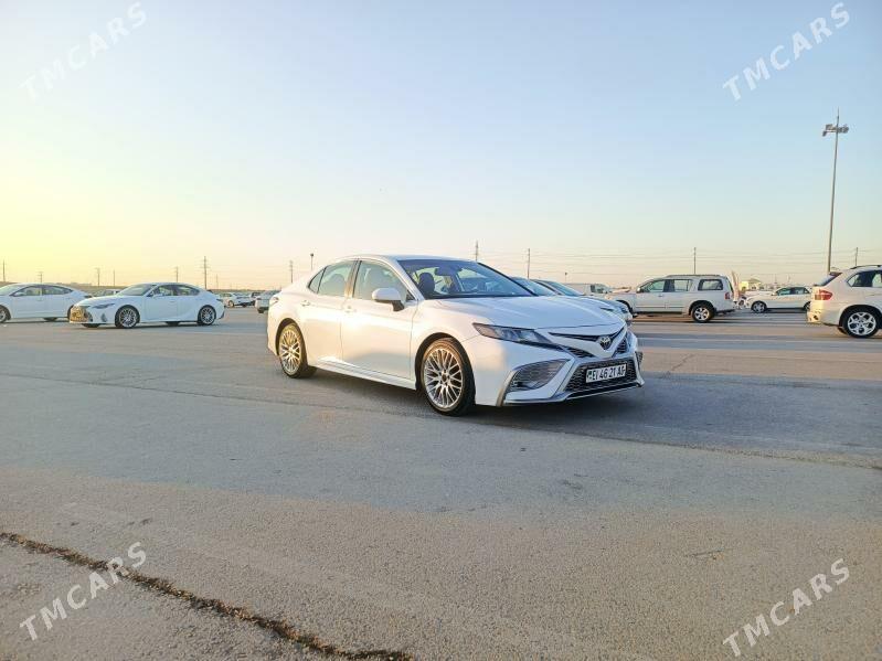 Toyota Camry 2022 - 345 000 TMT - Aşgabat - img 1