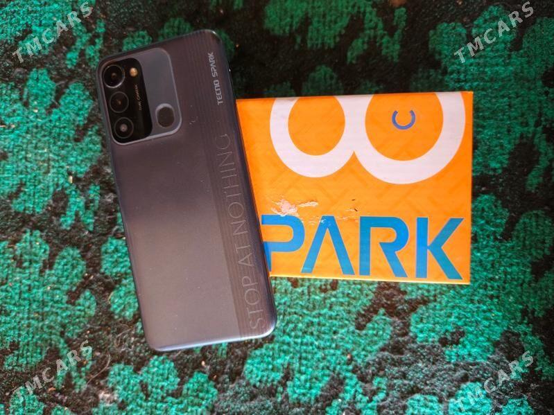 TECNO SPARK 8C - Чарджоу - img 3
