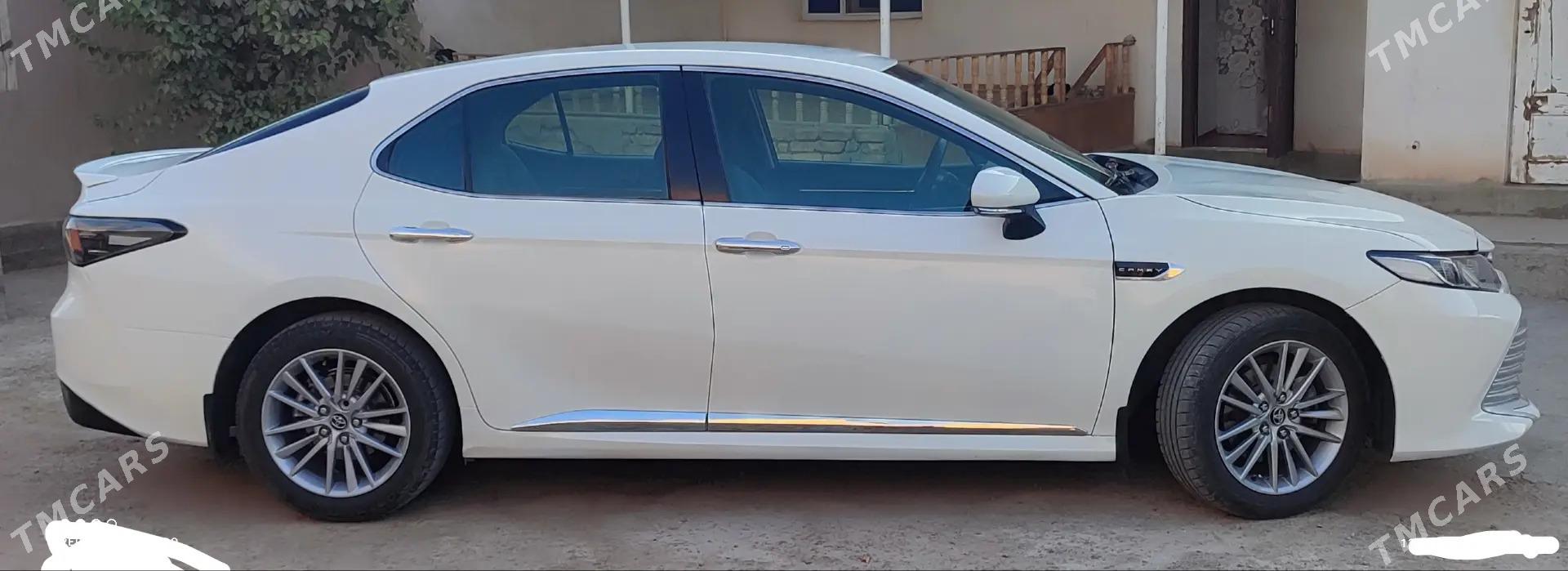 Toyota Camry 2019 - 250 000 TMT - Акдепе - img 5