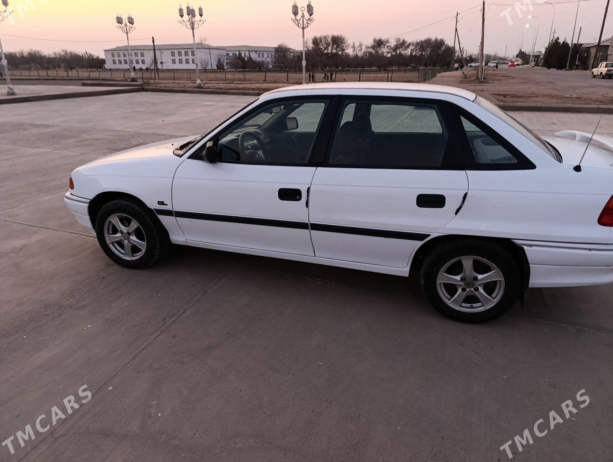 Opel Astra 1992 - 50 000 TMT - Şabat etr. - img 8