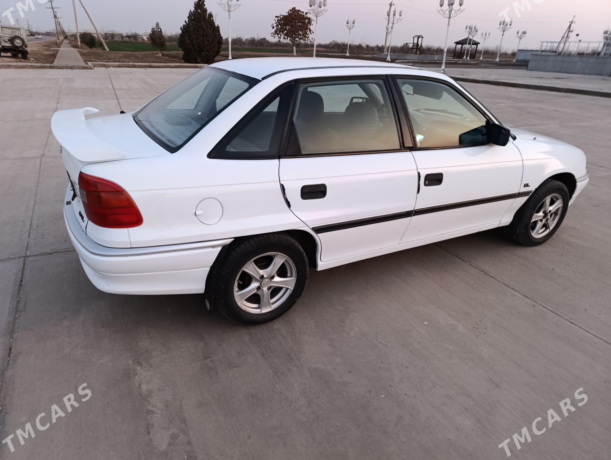 Opel Astra 1992 - 50 000 TMT - Şabat etr. - img 5