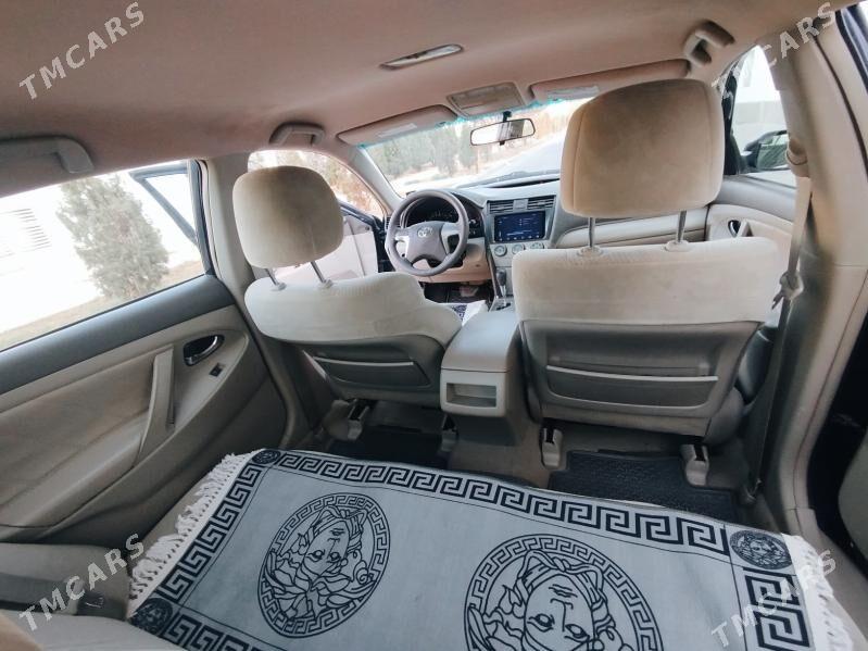 Toyota Camry 2010 - 200 000 TMT - Дашогуз - img 3