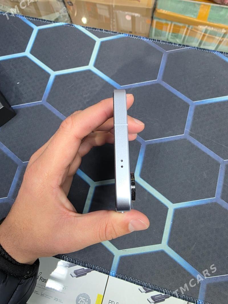 Samsung S 25 - Mary - img 2