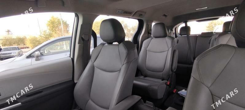 Toyota Sienna 2021 - 500 000 TMT - Теджен - img 6
