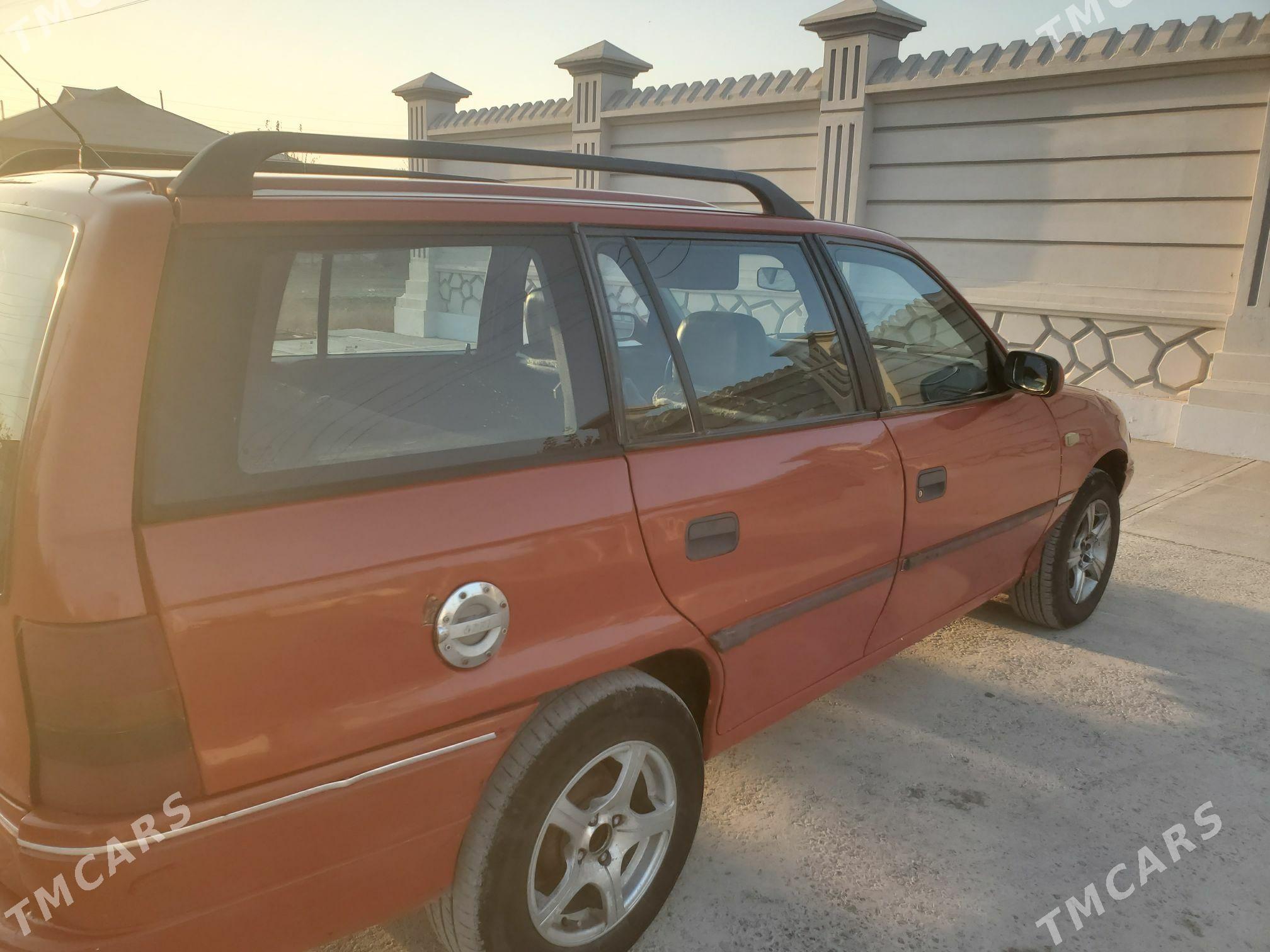 Opel Astra 1995 - 32 000 TMT - Мары - img 2