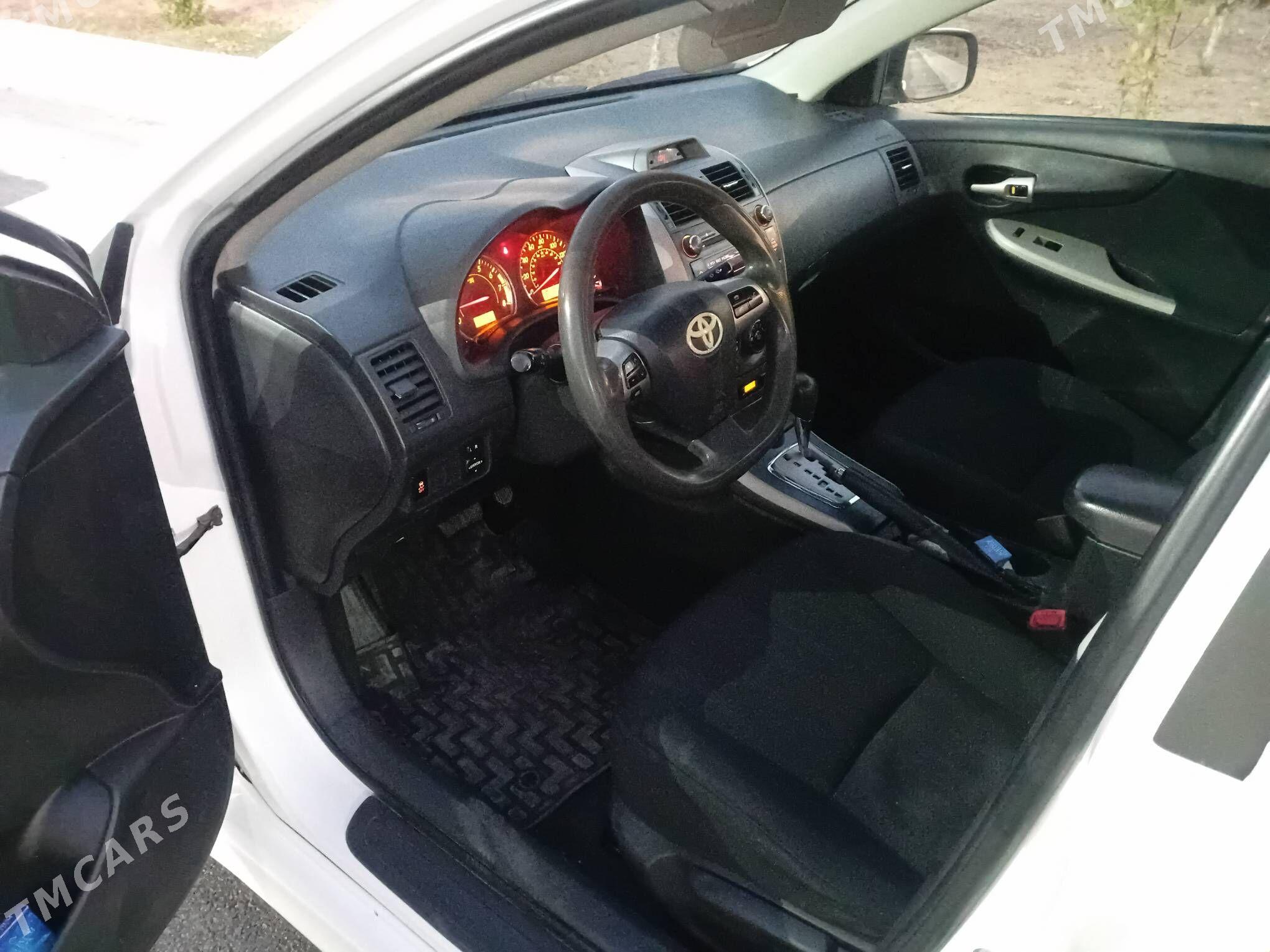 Toyota Corolla 2011 - 185 000 TMT - Aşgabat - img 4