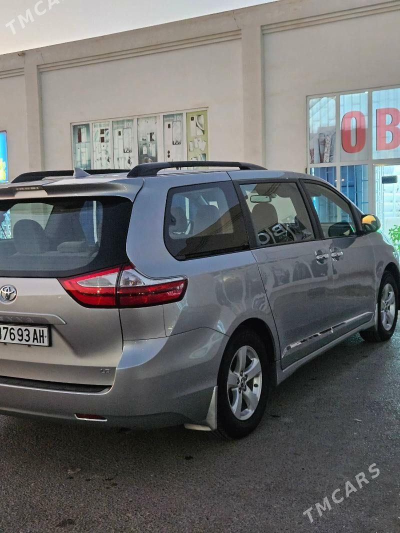 Toyota Sienna 2019 - 385 000 TMT - Теджен - img 6