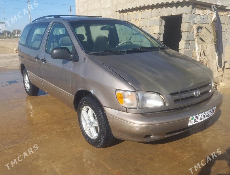 Toyota Sienna 1999 - 140 000 TMT - Этрек - img 1