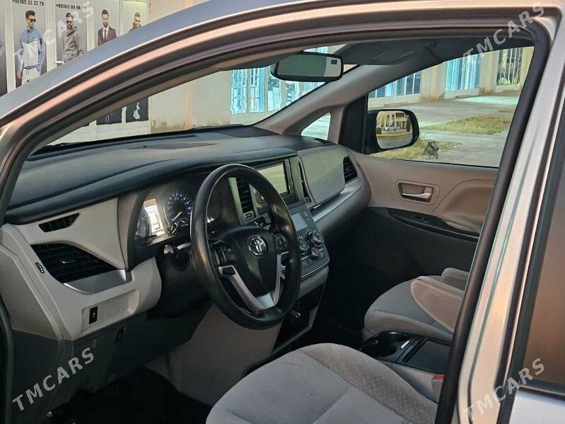 Toyota Sienna 2019 - 385 000 TMT - Теджен - img 7