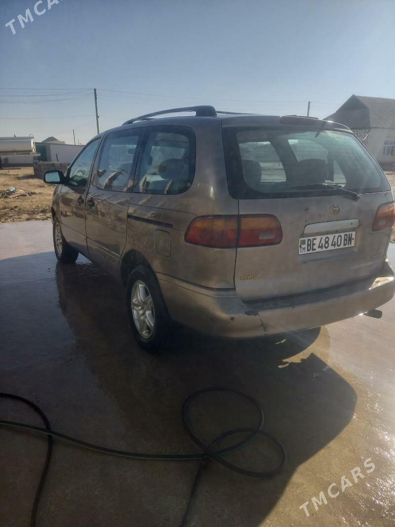 Toyota Sienna 1999 - 140 000 TMT - Этрек - img 3