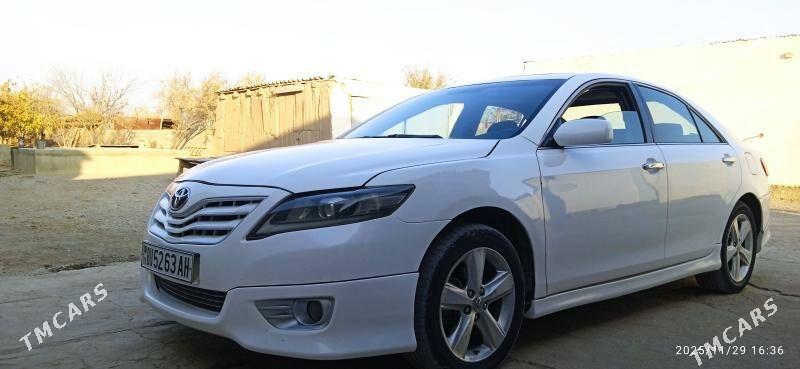 Toyota Camry 2007 - 135 000 TMT - 11 мкр - img 2