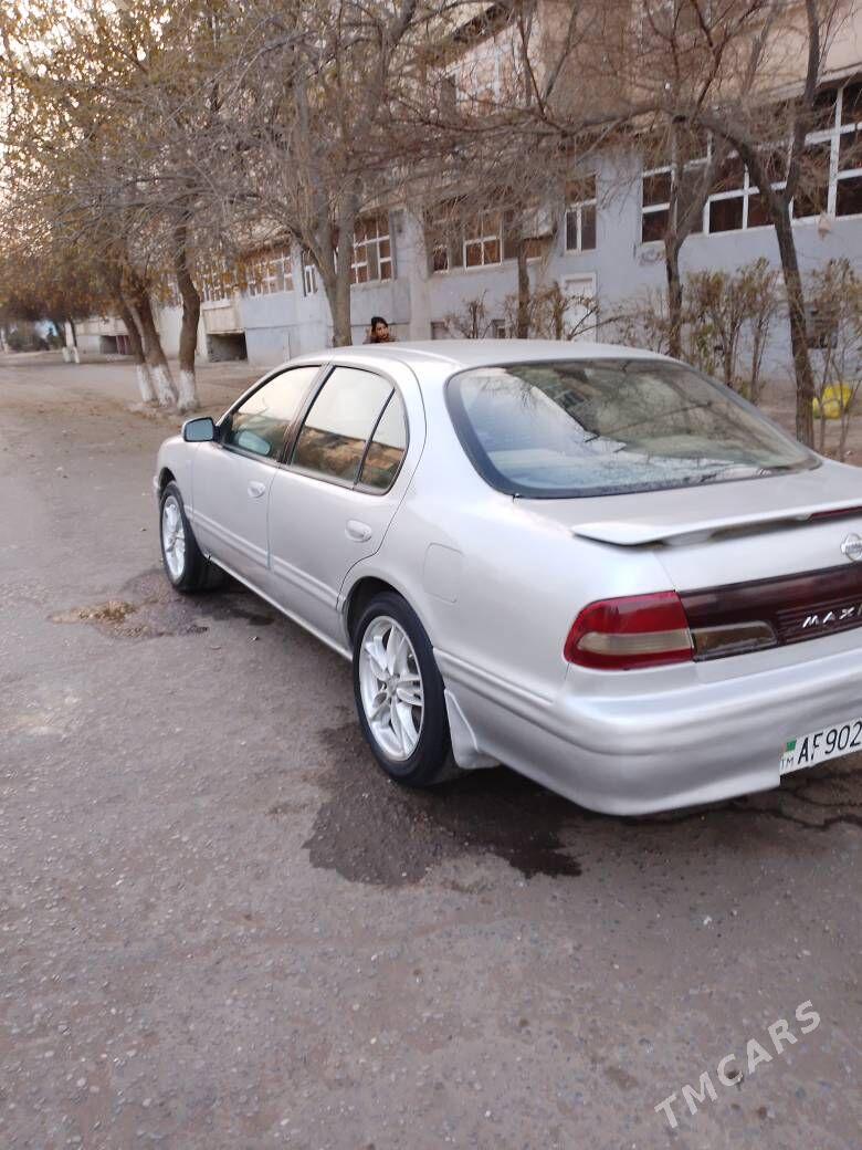 Nissan Maxima 1995 - 50 000 TMT - Дашогуз - img 5
