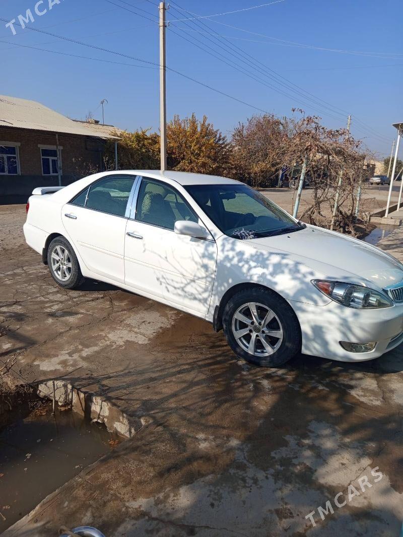 Toyota Camry 2004 - 220 000 TMT - Garabekewül - img 2