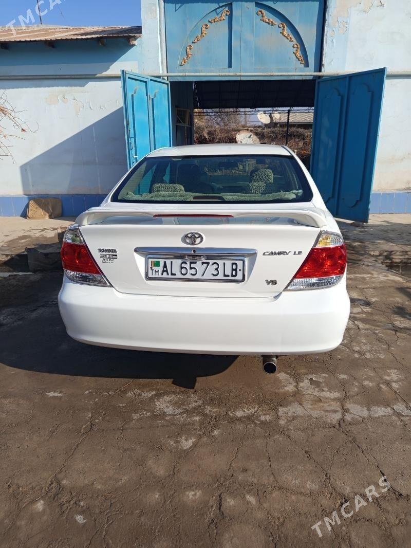 Toyota Camry 2004 - 220 000 TMT - Garabekewül - img 4
