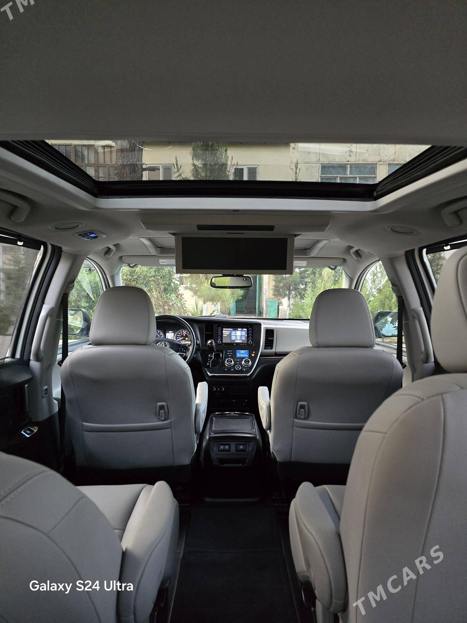 Toyota Sienna 2016 - 445 000 TMT - Гёкдже - img 5