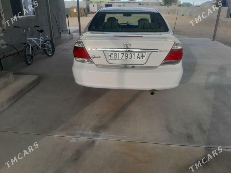 Toyota Camry 2004 - 150 000 TMT - Гёкдепе - img 2