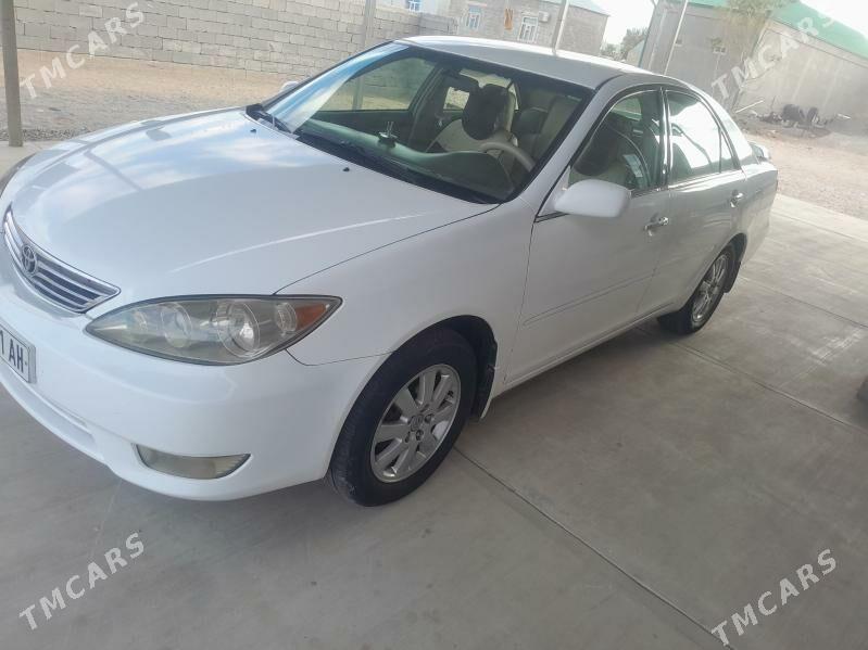 Toyota Camry 2004 - 150 000 TMT - Гёкдепе - img 1