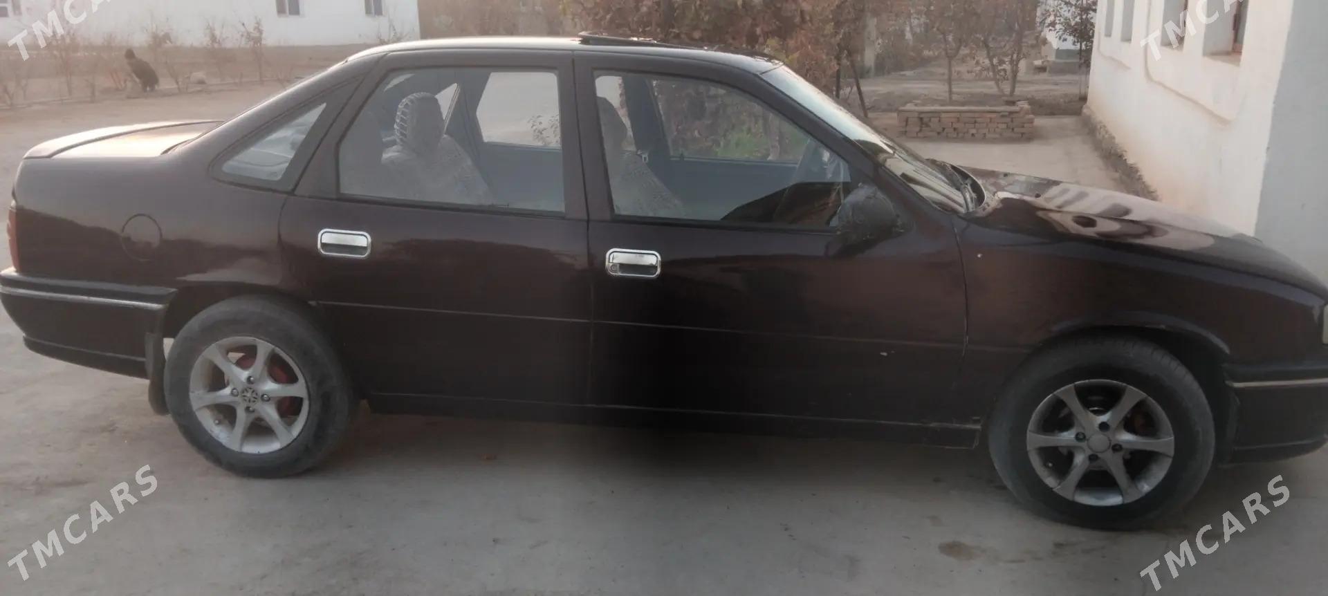 Opel Vectra 1991 - 35 000 TMT - Sakar - img 2
