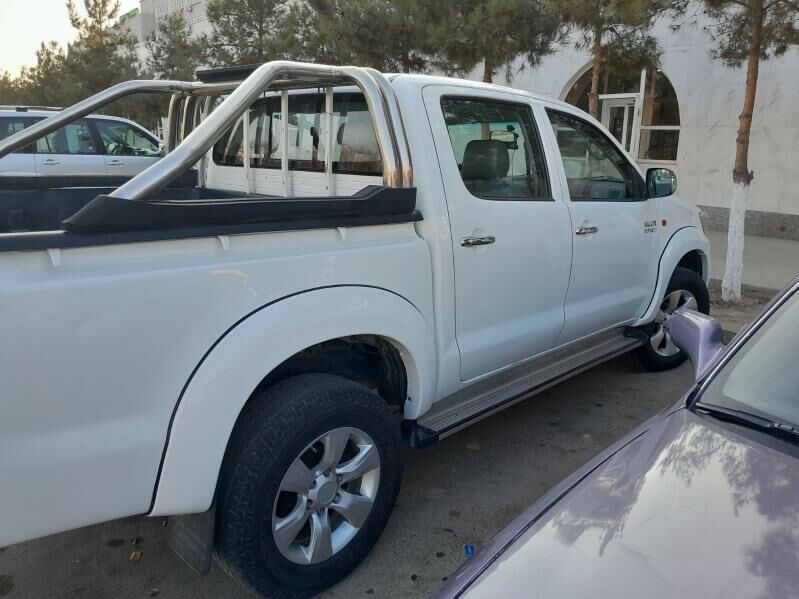 Toyota Hilux 2014 - 440 000 TMT - Туркменабат - img 3