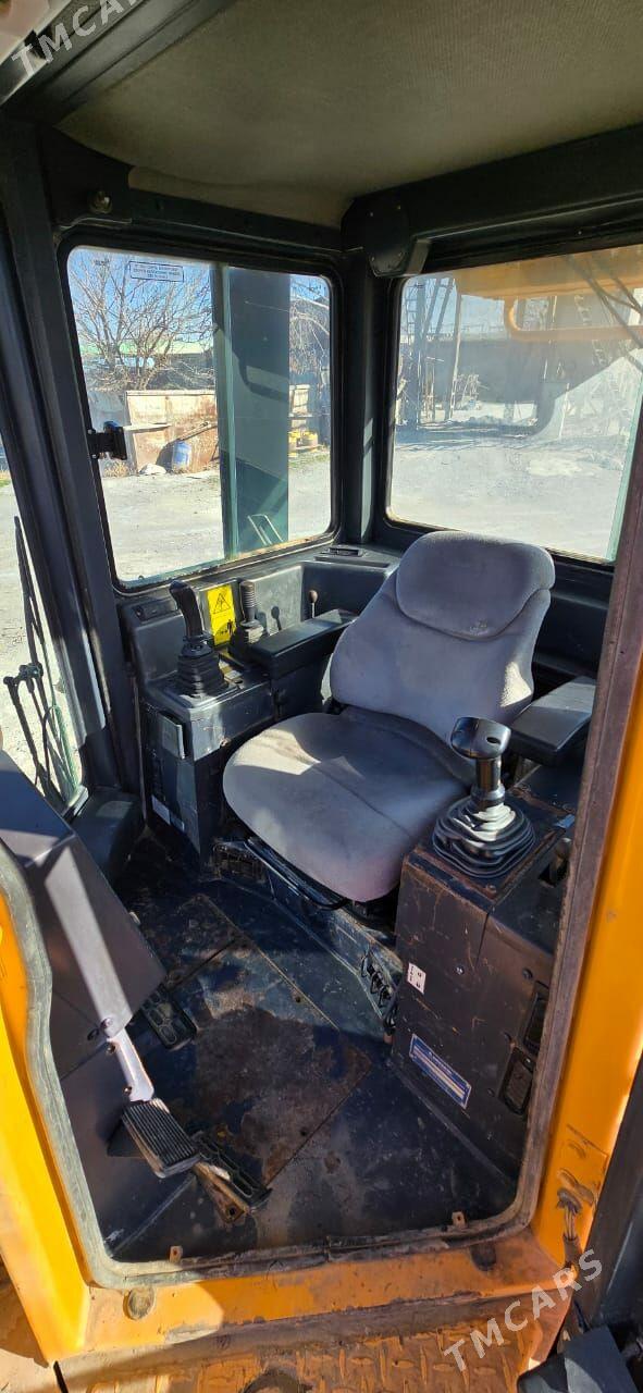 Caterpillar Dozer 2014 - 2 500 000 TMT - Ашхабад - img 5