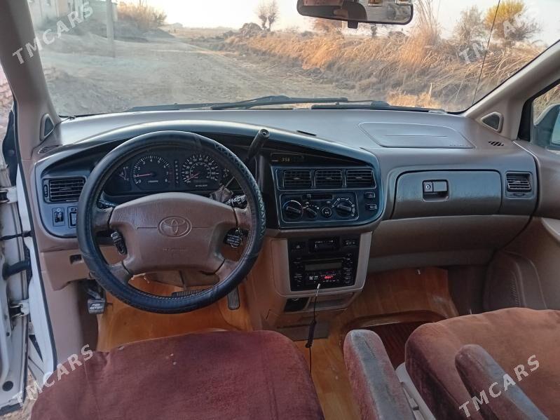 Toyota Sienna 2000 - 170 000 TMT - Халач - img 6