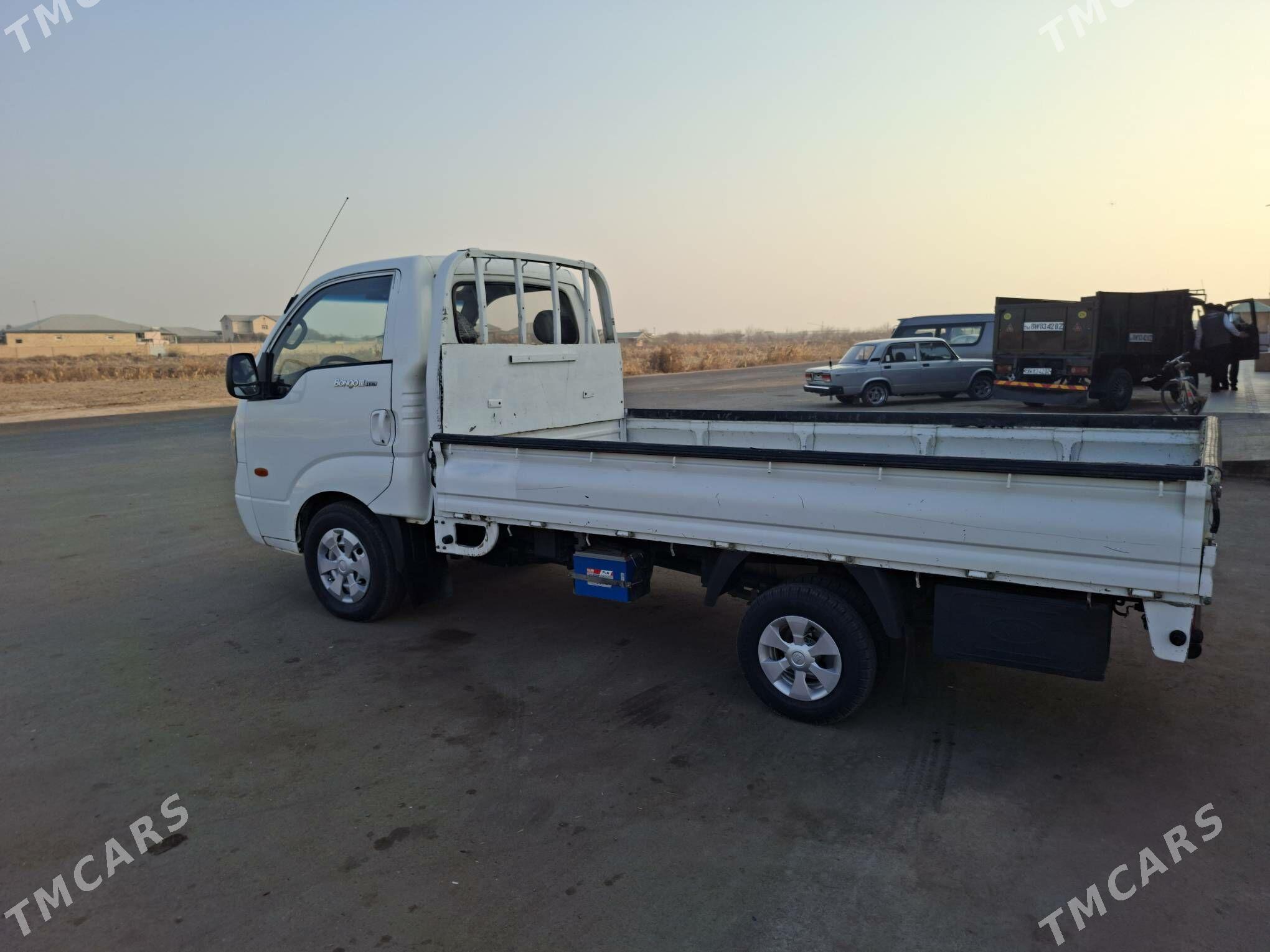 Kia Bongo 2005 - 165 000 TMT - Дашогуз - img 4