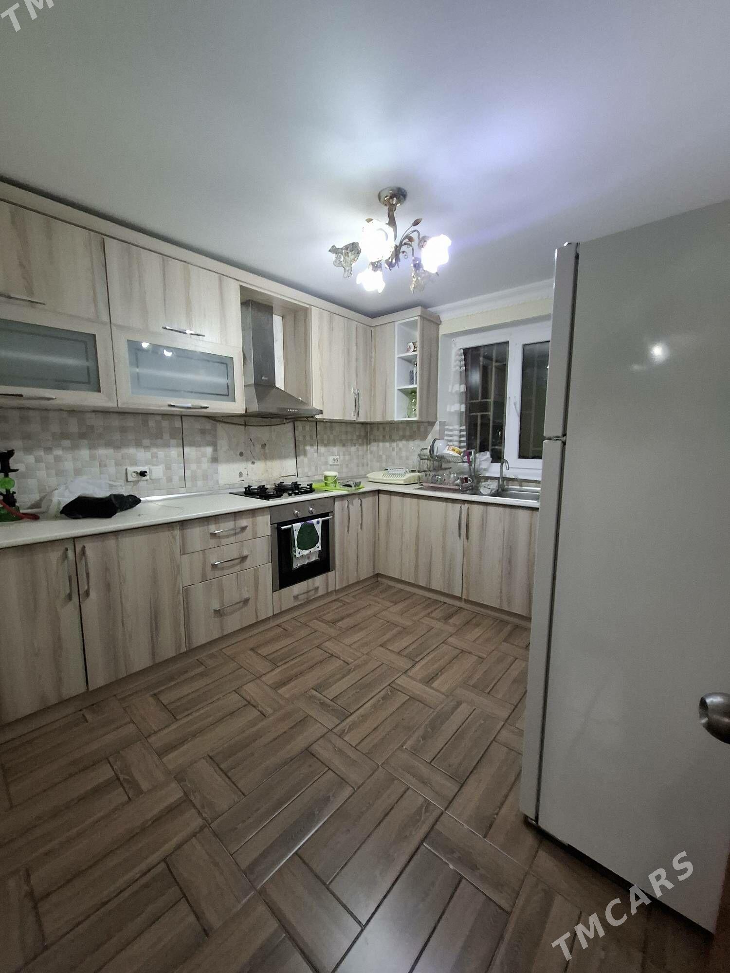 Eyesinden kottedz 3mkr - Aşgabat - img 4