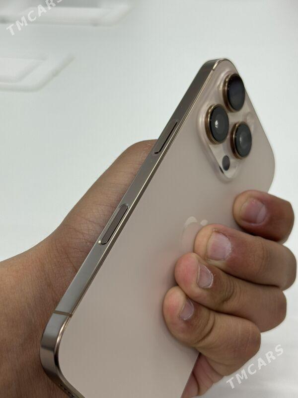 iPhone 16 Pro - Mary - img 2