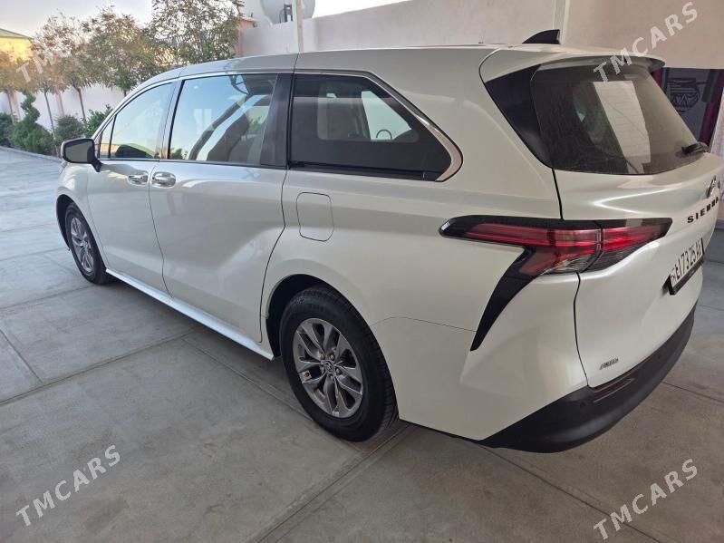 Toyota Sienna 2022 - 495 000 TMT - Aşgabat - img 3