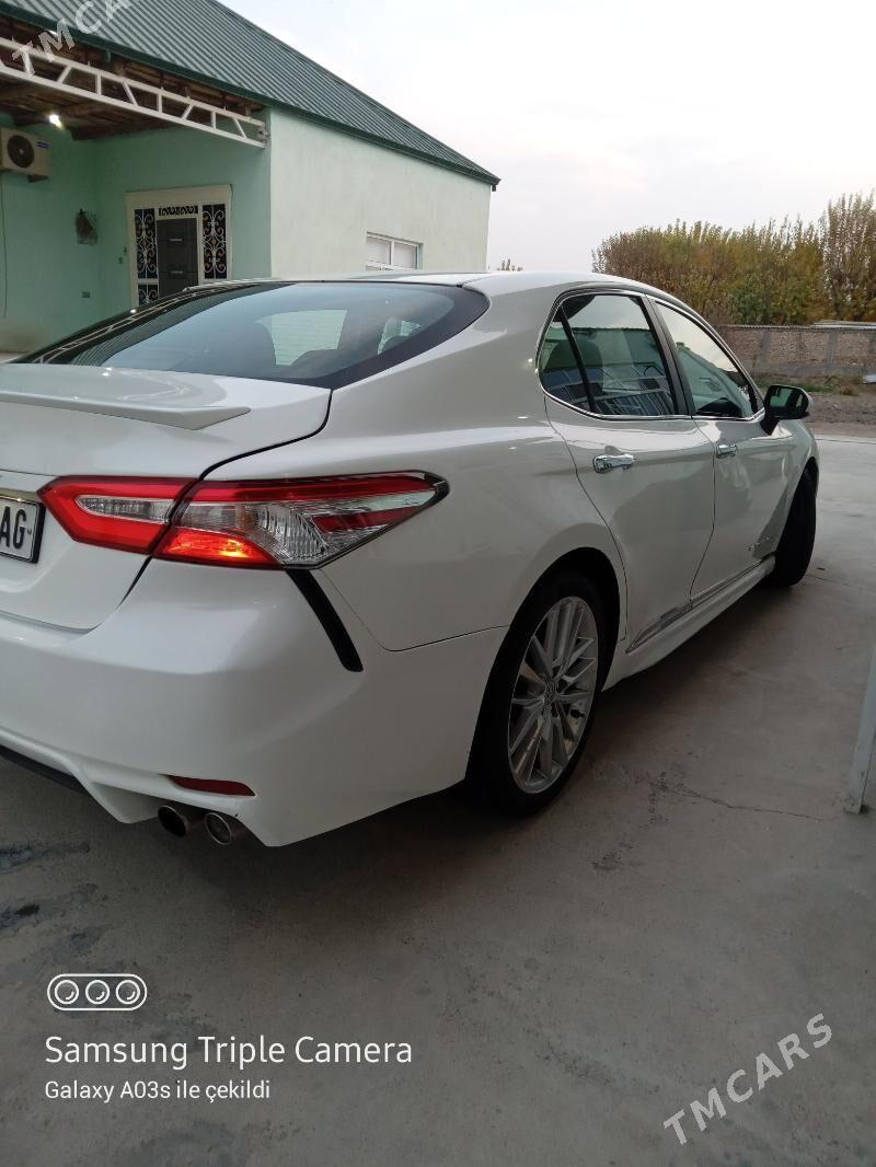 Toyota Camry 2018 - 260 000 TMT - Gökje - img 4