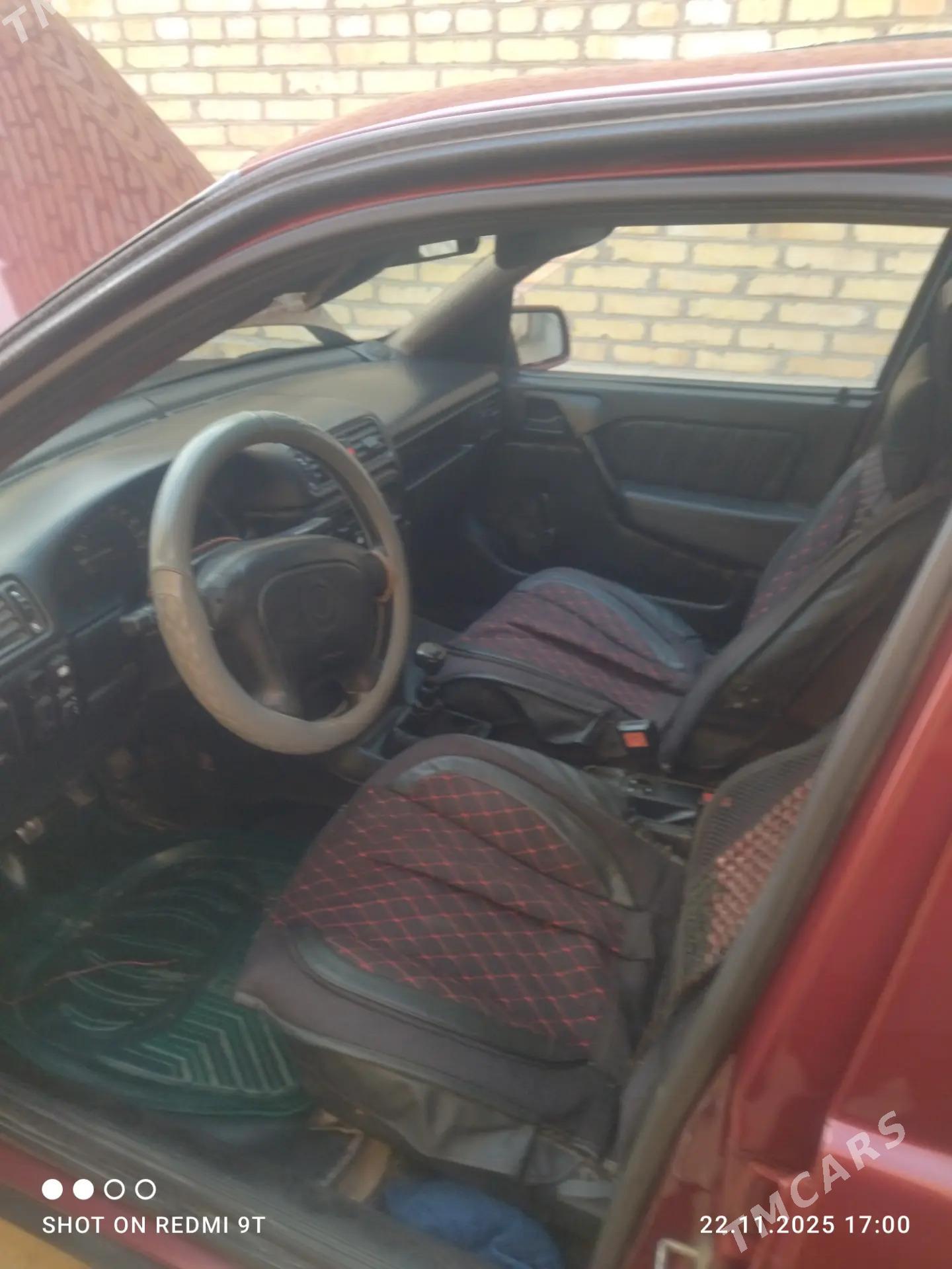 Opel Vectra 1991 - 45 000 TMT - Sakar - img 3