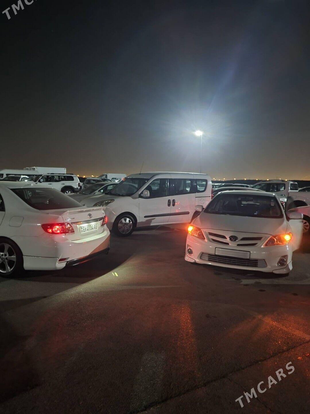 Toyota Corolla 2011 - 175 000 TMT - Aşgabat - img 2