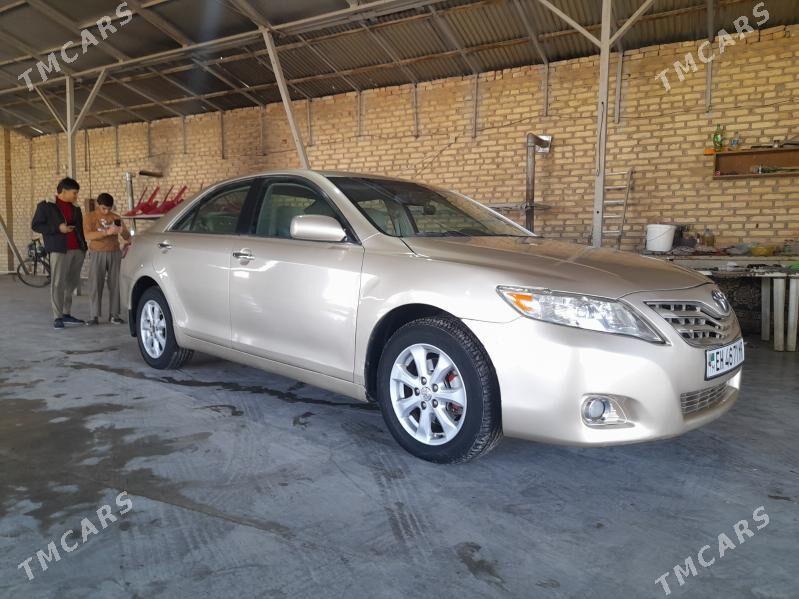 Toyota Camry 2010 - 195 000 TMT - Байрамали - img 8