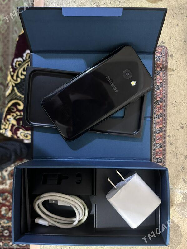 Samsung a3 2017 - Мары - img 1