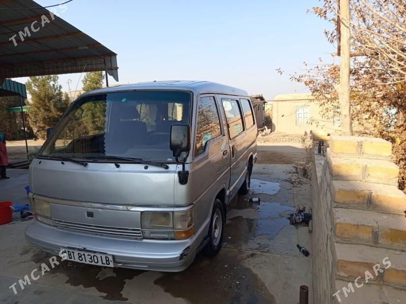 Toyota Hiace 1989 - 50 000 TMT - Farap - img 2