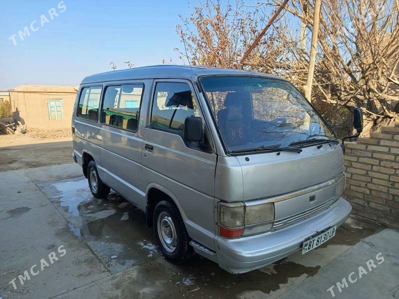 Toyota Hiace 1989 - 50 000 TMT - Farap - img 4