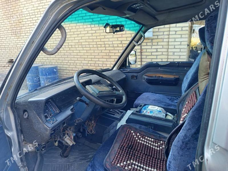 Toyota Hiace 1989 - 50 000 TMT - Farap - img 6