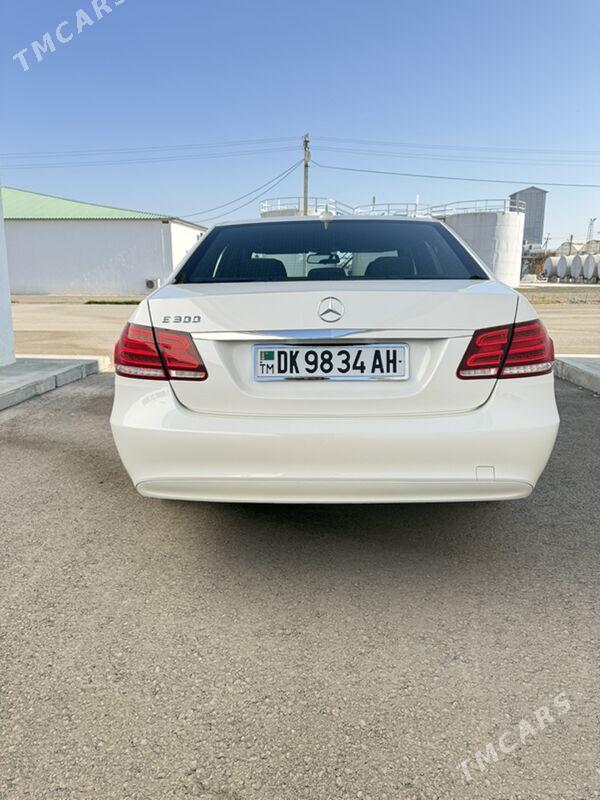 Mercedes-Benz E300 2014 - 430 000 TMT - Ашхабад - img 4
