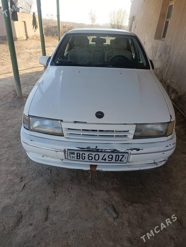 Opel Vectra 1992 - 34 000 TMT - Boldumsaz - img 1