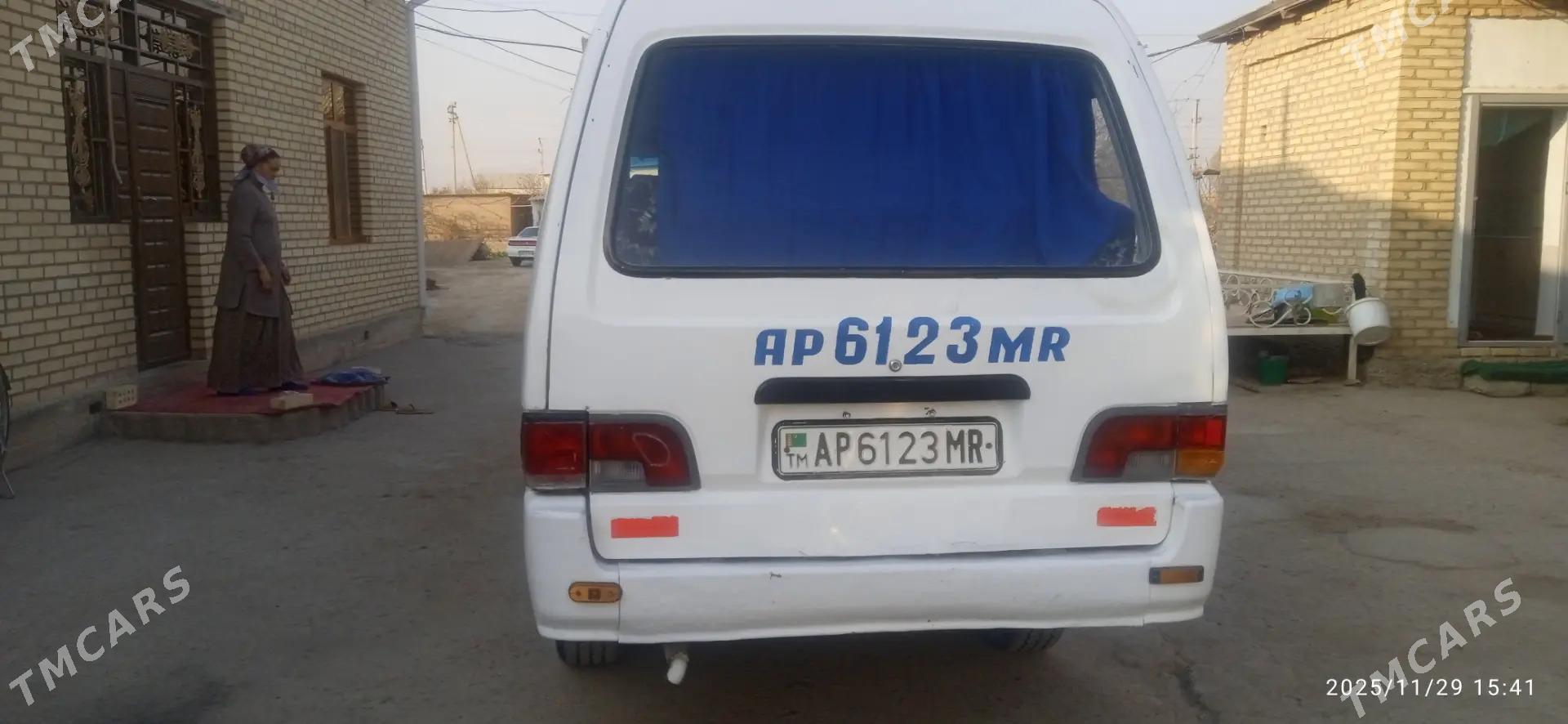 Toyota Hiace 1999 - 70 000 TMT - Mary - img 3