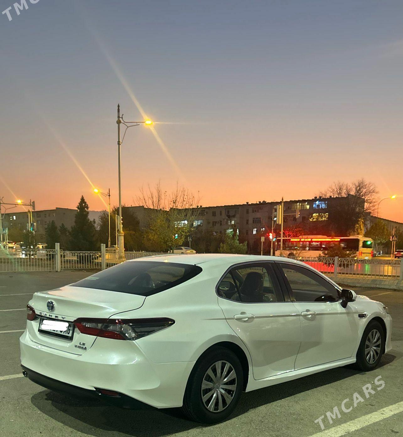 Toyota Camry Hybrid 2021 - 260 000 TMT - Aşgabat - img 2