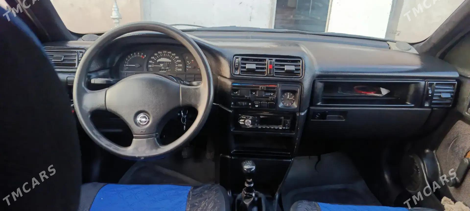 Opel Vectra 1993 - 40 000 TMT - Дашогуз - img 6