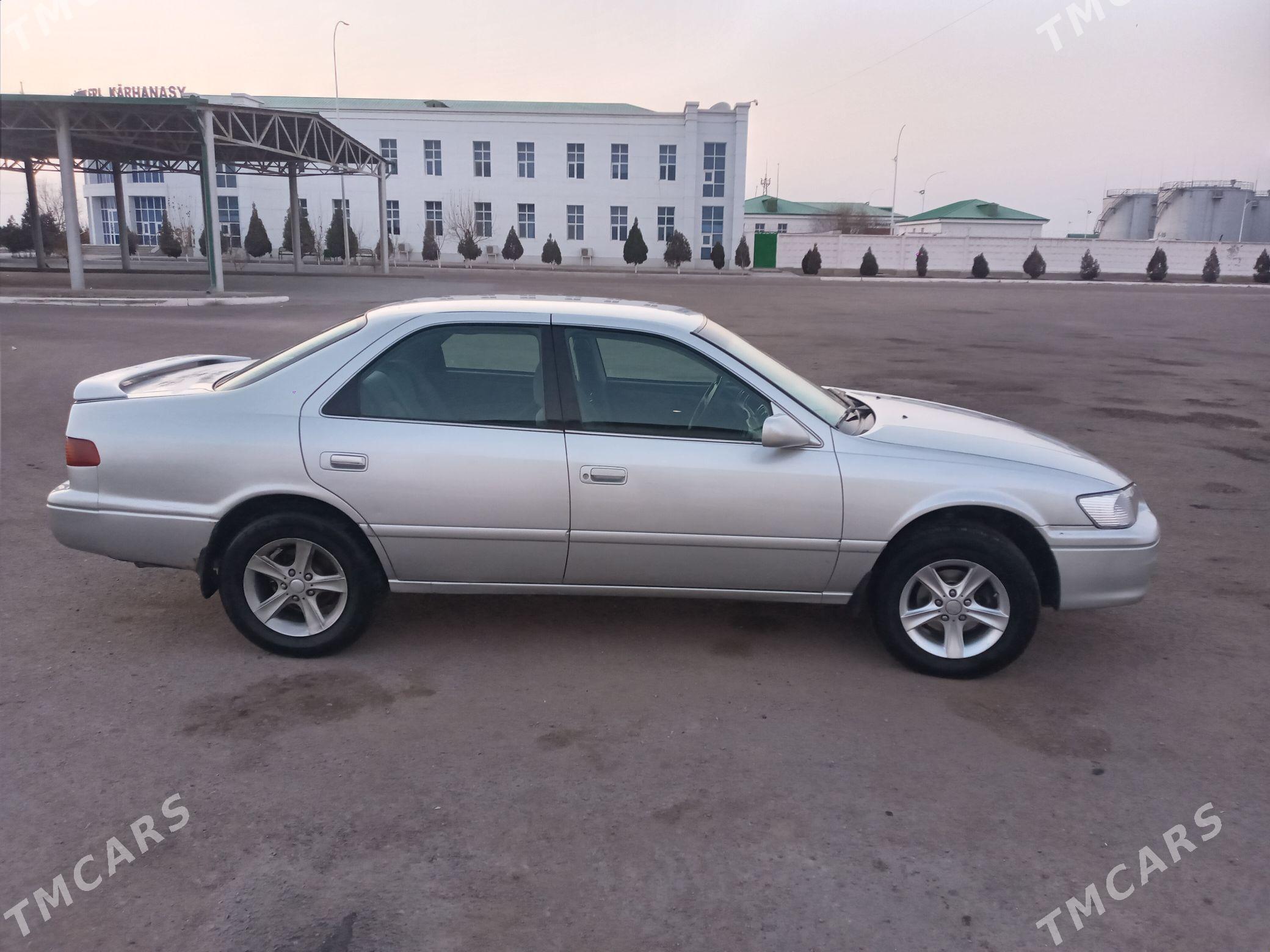 Toyota Camry 2001 - 165 000 TMT - Болдумсаз - img 3