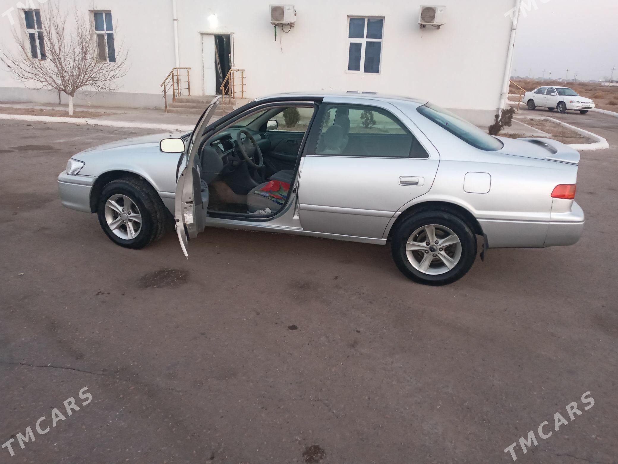 Toyota Camry 2001 - 165 000 TMT - Болдумсаз - img 4